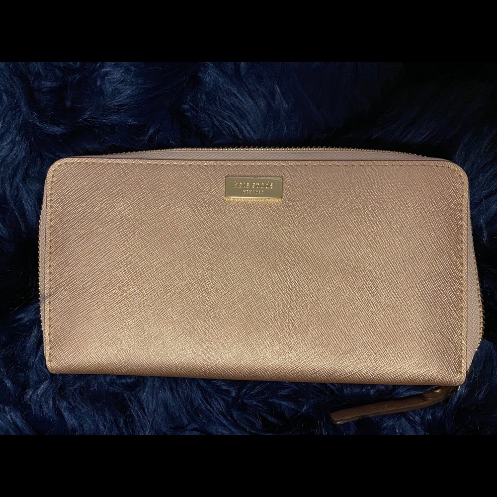 Kate Spade Zip Around Wallet
